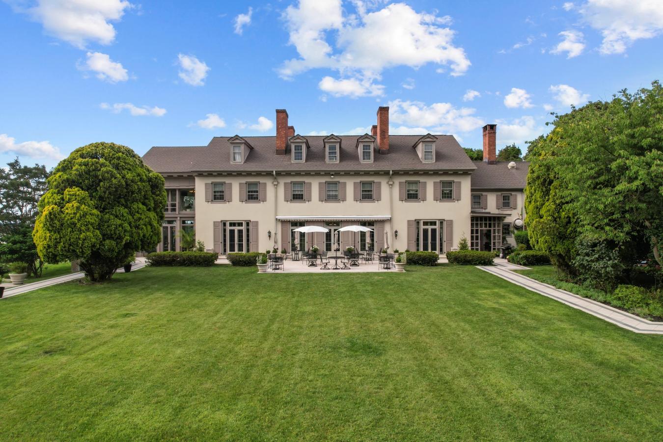 15 Emmet Dr, Head of the Harbor, NY, 11790, United States, 11 Bedrooms Bedrooms, ,5 BathroomsBathrooms,Residential,For Sale,15 Emmet Dr,1660185