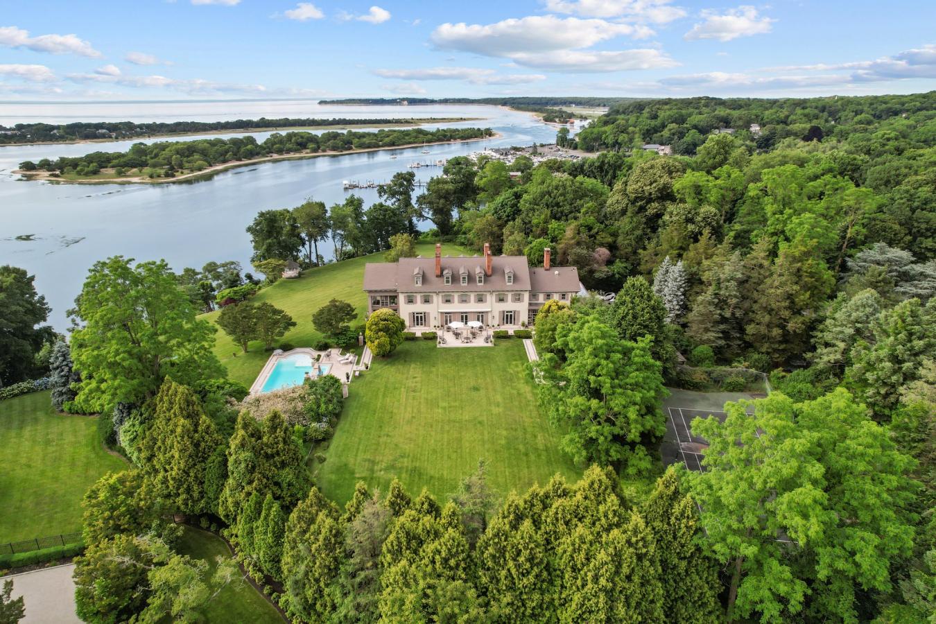 15 Emmet Dr, Head of the Harbor, NY, 11790, United States, 11 Bedrooms Bedrooms, ,5 BathroomsBathrooms,Residential,For Sale,15 Emmet Dr,1660185