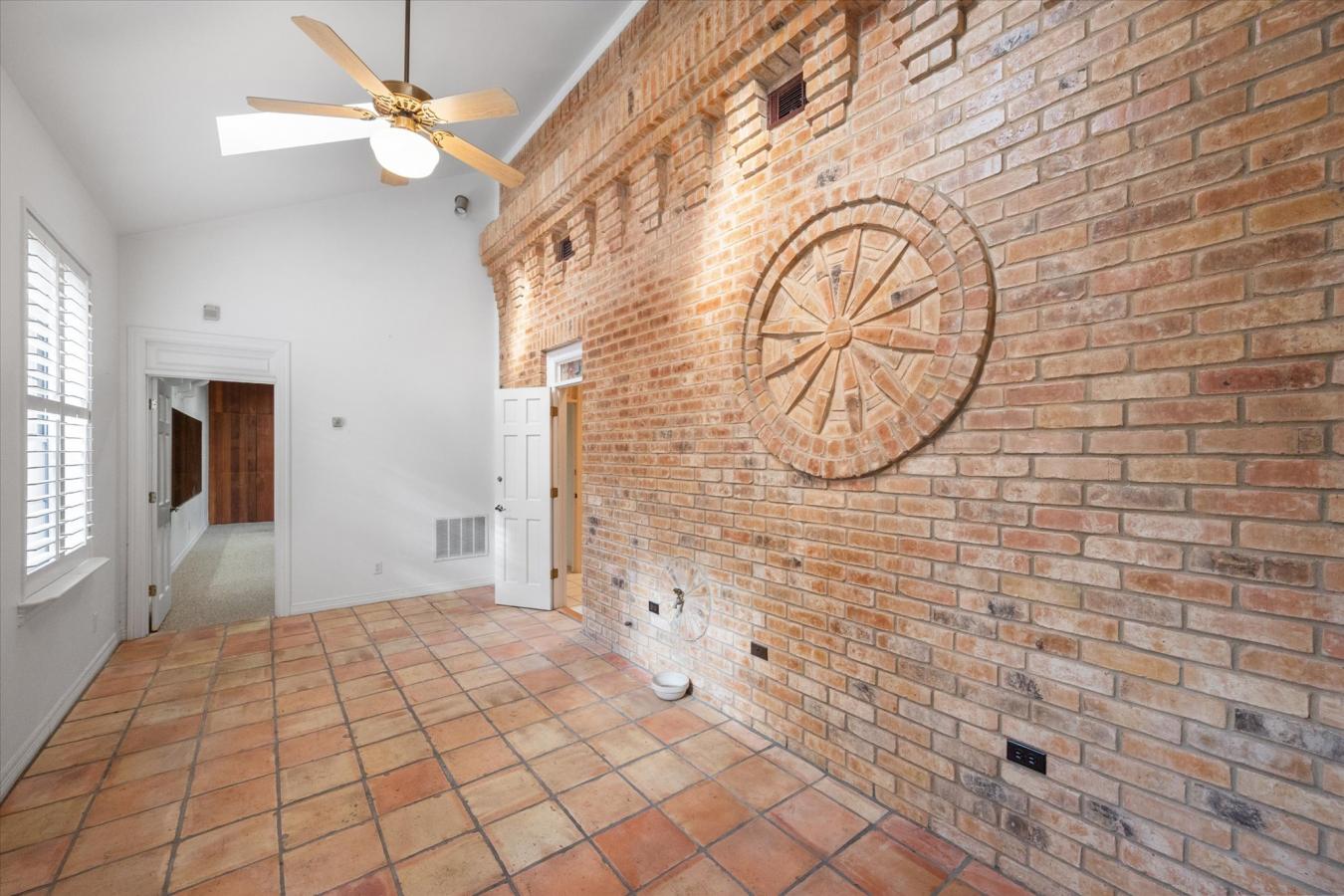 217 Williams Road, Fort Worth, TX, 76120, United States, 5 Bedrooms Bedrooms, ,7 BathroomsBathrooms,Residential,For Sale,217 Williams Road,1660969