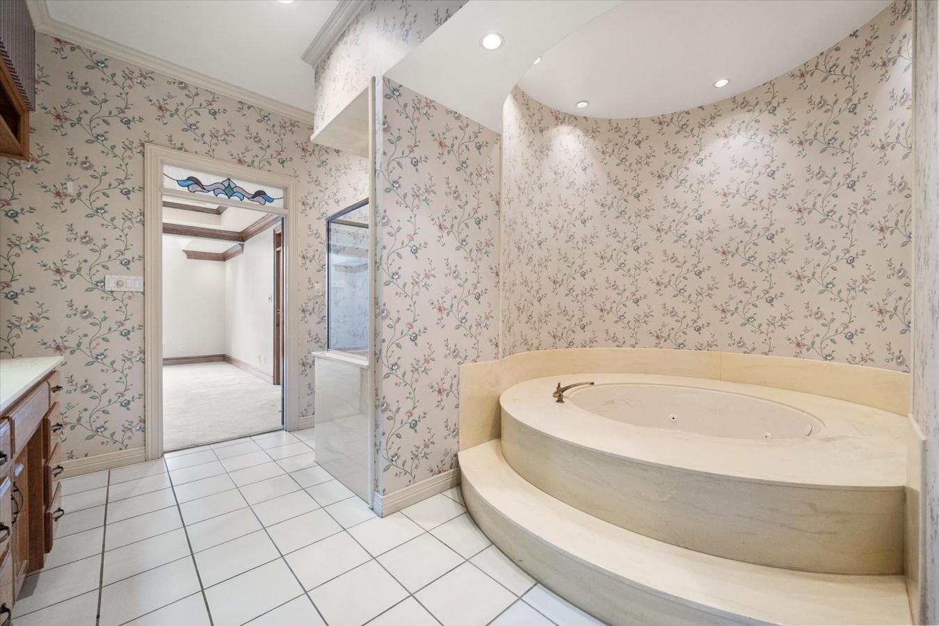 217 Williams Road, Fort Worth, TX, 76120, United States, 5 Bedrooms Bedrooms, ,7 BathroomsBathrooms,Residential,For Sale,217 Williams Road,1660969