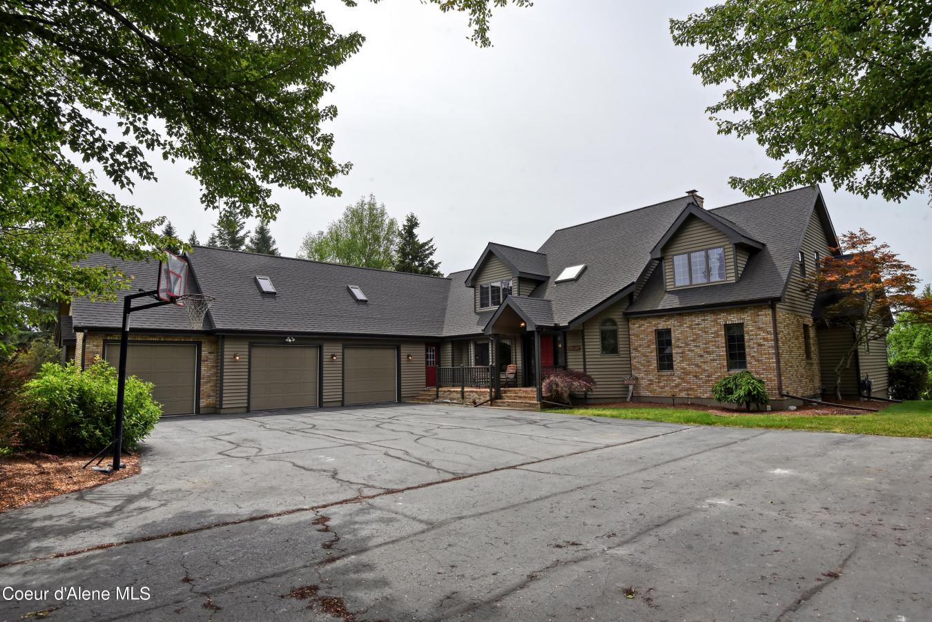 Sandpoint, Idaho, 83864, United States, 5 Bedrooms Bedrooms, ,4 BathroomsBathrooms,Residential,For Sale,2003890