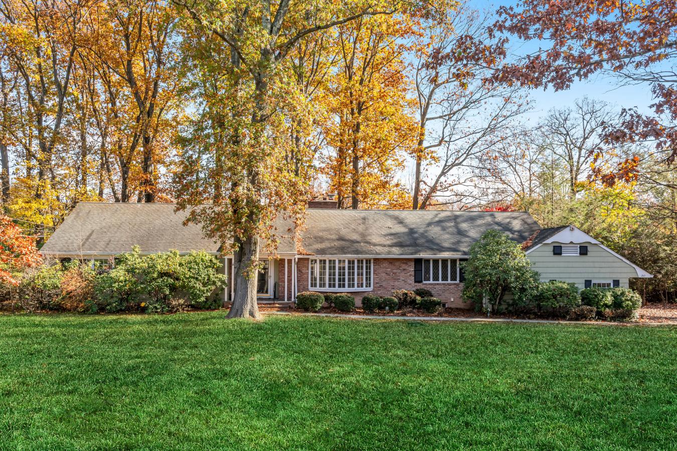 263 Arbor Road, Franklin Lakes, New Jersey, 07417, United States, 3 Bedrooms Bedrooms, ,2 BathroomsBathrooms,Residential,For Sale,263 Arbor Road,1661902