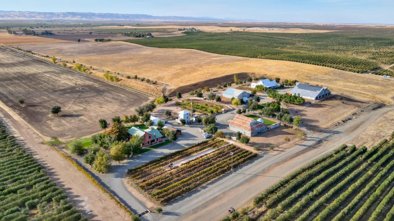 32640 County Road 19, Woodland, California, 95695, United States, 7 Bedrooms Bedrooms, ,4 BathroomsBathrooms,Residential,For Sale,32640 County Road 19,1661893