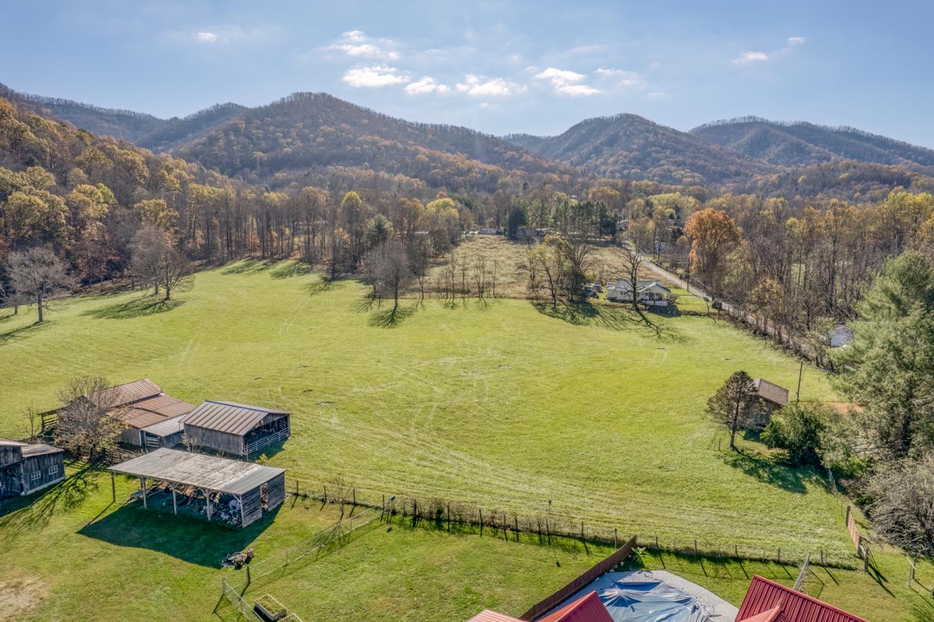 2607 Siam Road, Elizabethton, TN, 37643, United States, 3 Bedrooms Bedrooms, ,2 BathroomsBathrooms,Residential,For Sale,2607 Siam Road,1661864