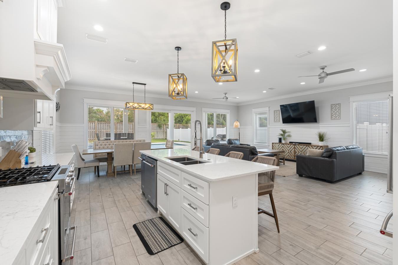 326 Lakeshore Drive, Panama City Beach, FL, 32413, United States, 5 Bedrooms Bedrooms, ,4 BathroomsBathrooms,Residential,For Sale,326 Lakeshore Drive,1664588