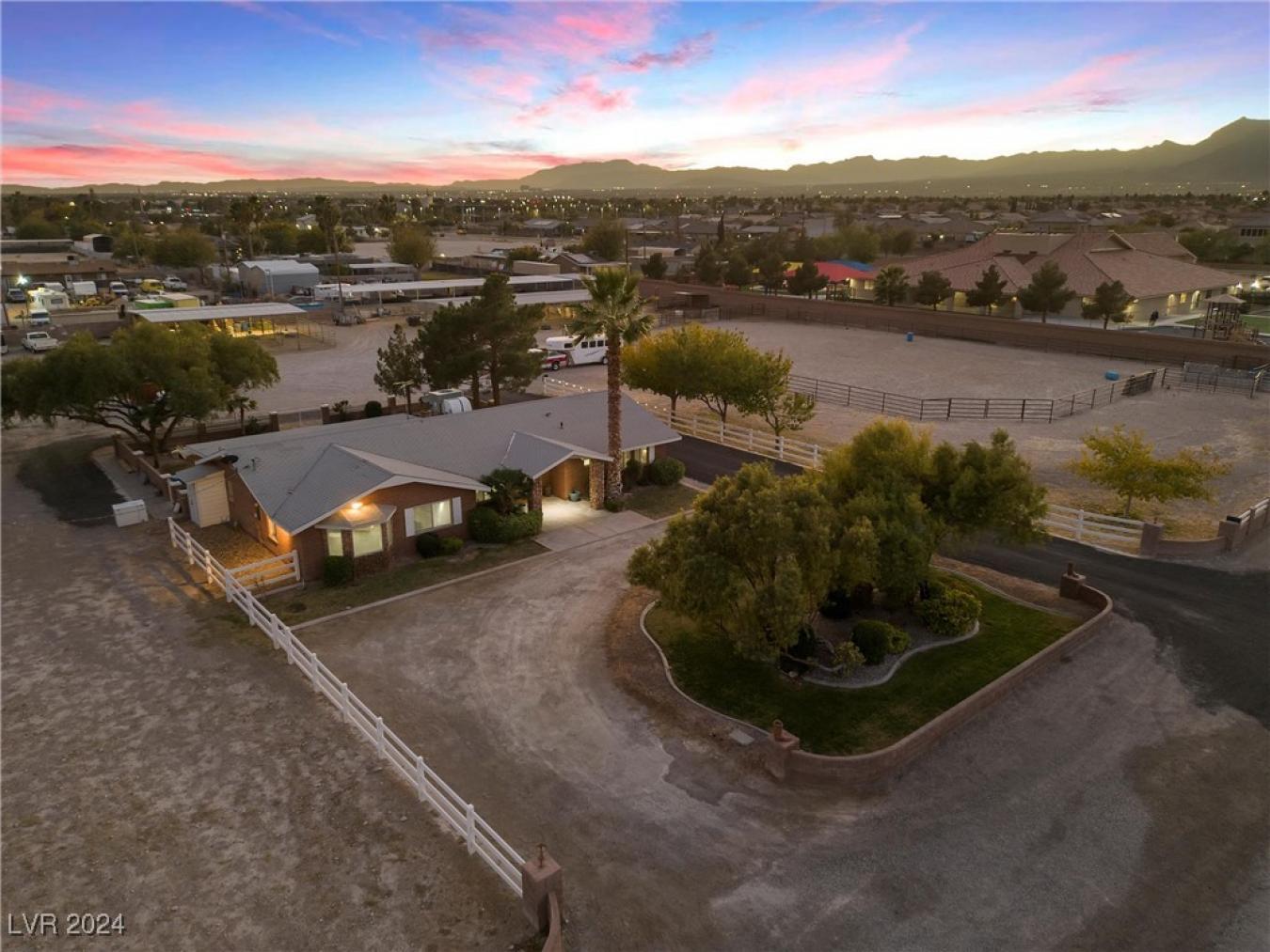 5901 West Washburn Road, Las Vegas, NV, 89130, United States, 3 Bedrooms Bedrooms, ,2 BathroomsBathrooms,Residential,For Sale,5901 West Washburn Road,1665193 5901 West Washburn Road, Las Vegas, NV, 89130, United States, 3 Bedrooms Bedrooms, ,2 BathroomsBathrooms,Residential,For Sale,5901 West Washburn Road,1665193