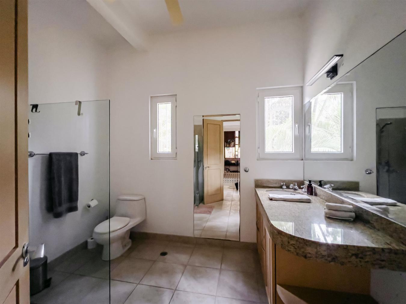 LT 14 y 13 Bahia Xaac, Puerto Aventuras, Q.R., 77733, Mexico, 5 Bedrooms Bedrooms, ,2 BathroomsBathrooms,Residential,For Sale,LT 14 y 13 Bahia Xaac,1666245