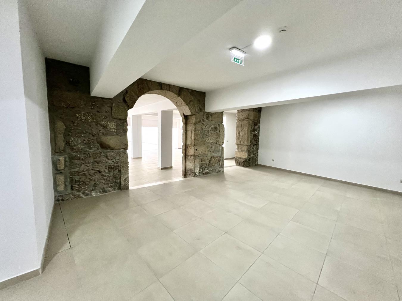 Avenida Alberto Sampaio, Viseu, 3510-027, Portugal, ,Residential,For Sale,Avenida Alberto Sampaio,1669761