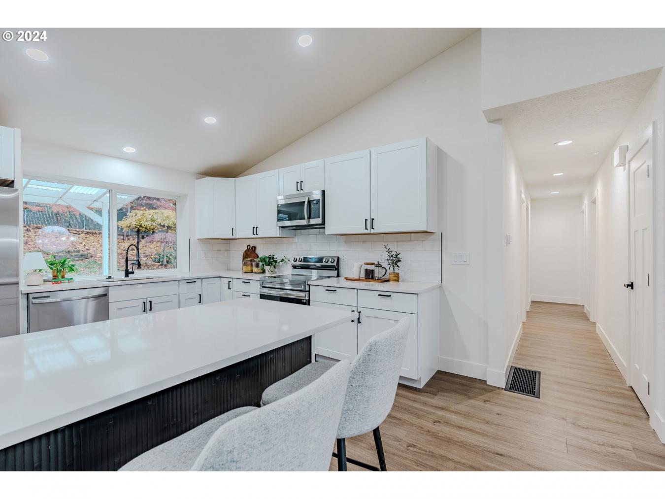 2806 NE 6TH STREET, Gresham, Oregon, 97030, United States, 3 Bedrooms Bedrooms, ,3 BathroomsBathrooms,Residential,For Sale,2806 NE 6TH STREET,1669757