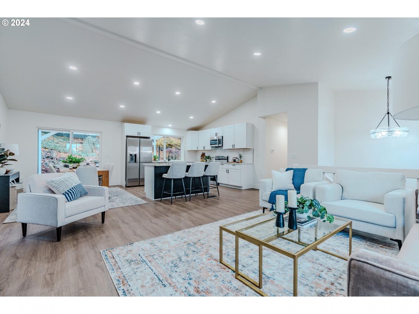 2806 NE 6TH STREET, Gresham, Oregon, 97030, United States, 3 Bedrooms Bedrooms, ,3 BathroomsBathrooms,Residential,For Sale,2806 NE 6TH STREET,1669757