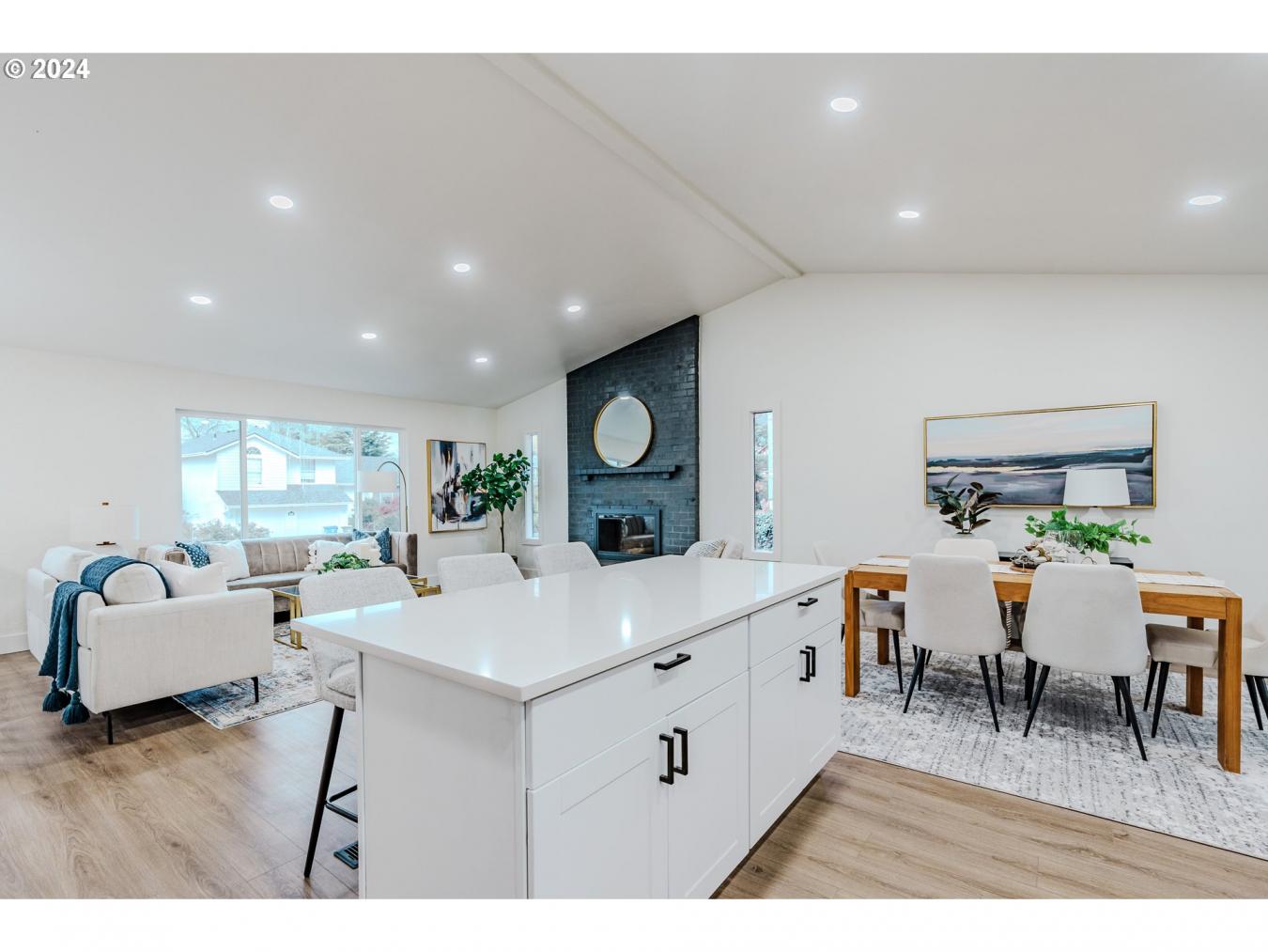 2806 NE 6TH STREET, Gresham, Oregon, 97030, United States, 3 Bedrooms Bedrooms, ,3 BathroomsBathrooms,Residential,For Sale,2806 NE 6TH STREET,1669757