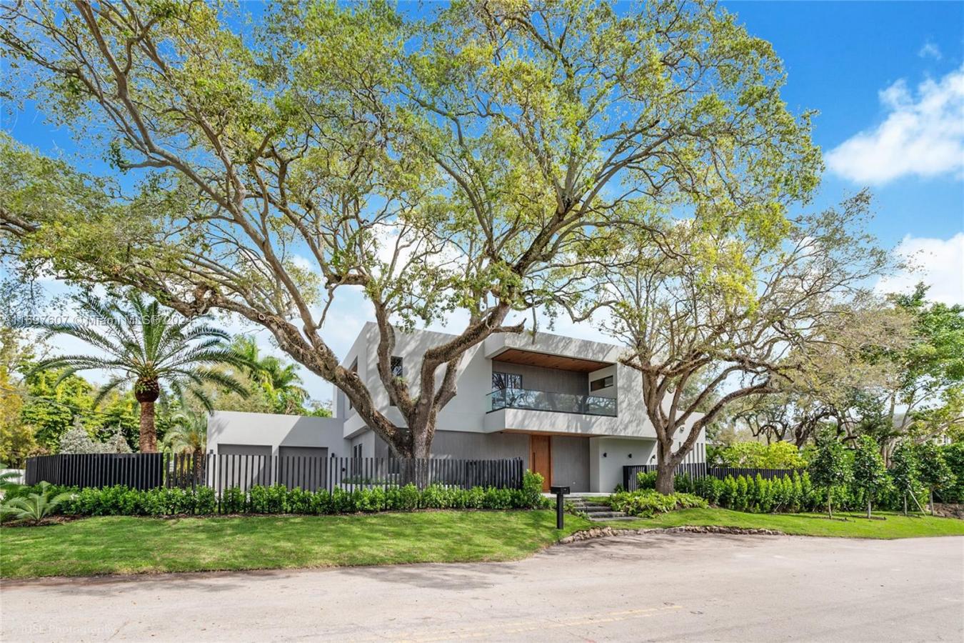 3401 Halissee Street, Miami, FL, 33133, United States, 6 Bedrooms Bedrooms, ,7 BathroomsBathrooms,Residential,For Sale,3401 Halissee Street,1669727