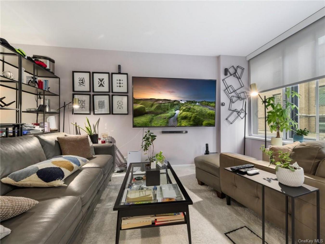 445 5th Avenue # 10G, New York, NY, 10016, United States, 1 Bedroom Bedrooms, ,Residential,For Sale,445 5th Avenue # 10G,1669725