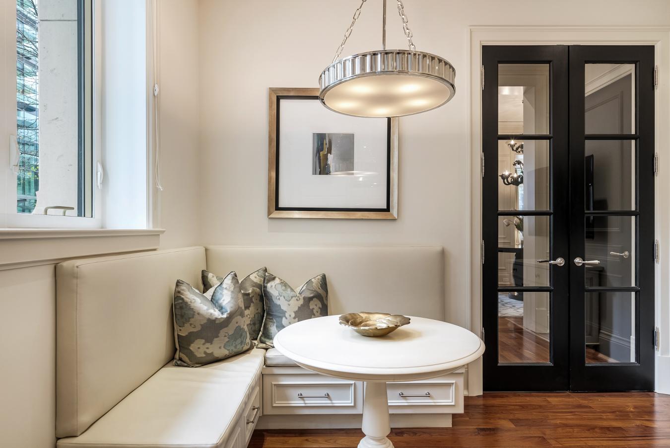 1 St Thomas St, Toronto, ON, M5S 3M5, Canada, 2 Bedrooms Bedrooms, ,3 BathroomsBathrooms,Residential,For Sale,1 St Thomas St,1670480