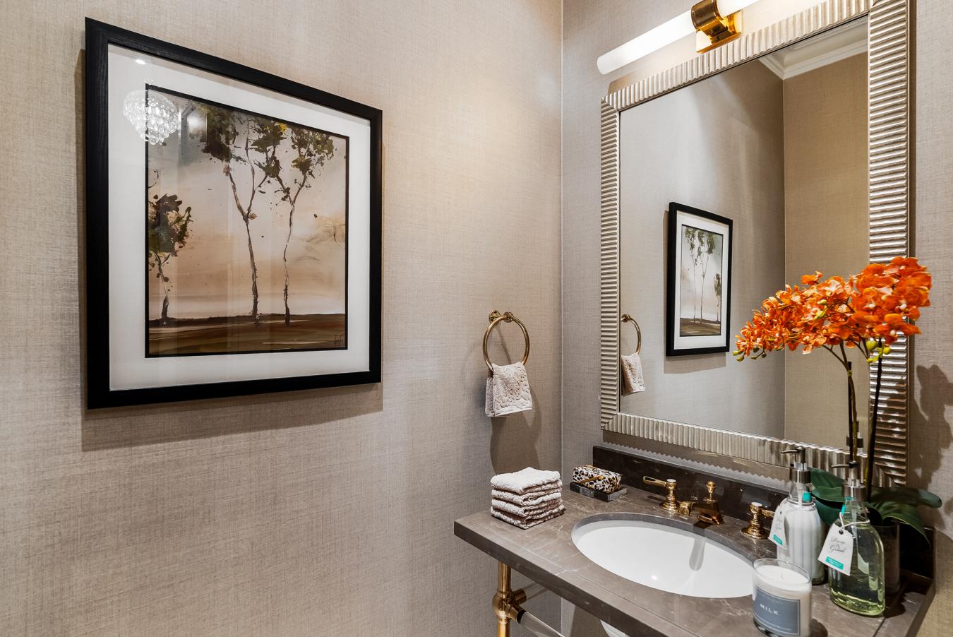 1 St Thomas St, Toronto, ON, M5S 3M5, Canada, 2 Bedrooms Bedrooms, ,3 BathroomsBathrooms,Residential,For Sale,1 St Thomas St,1670480