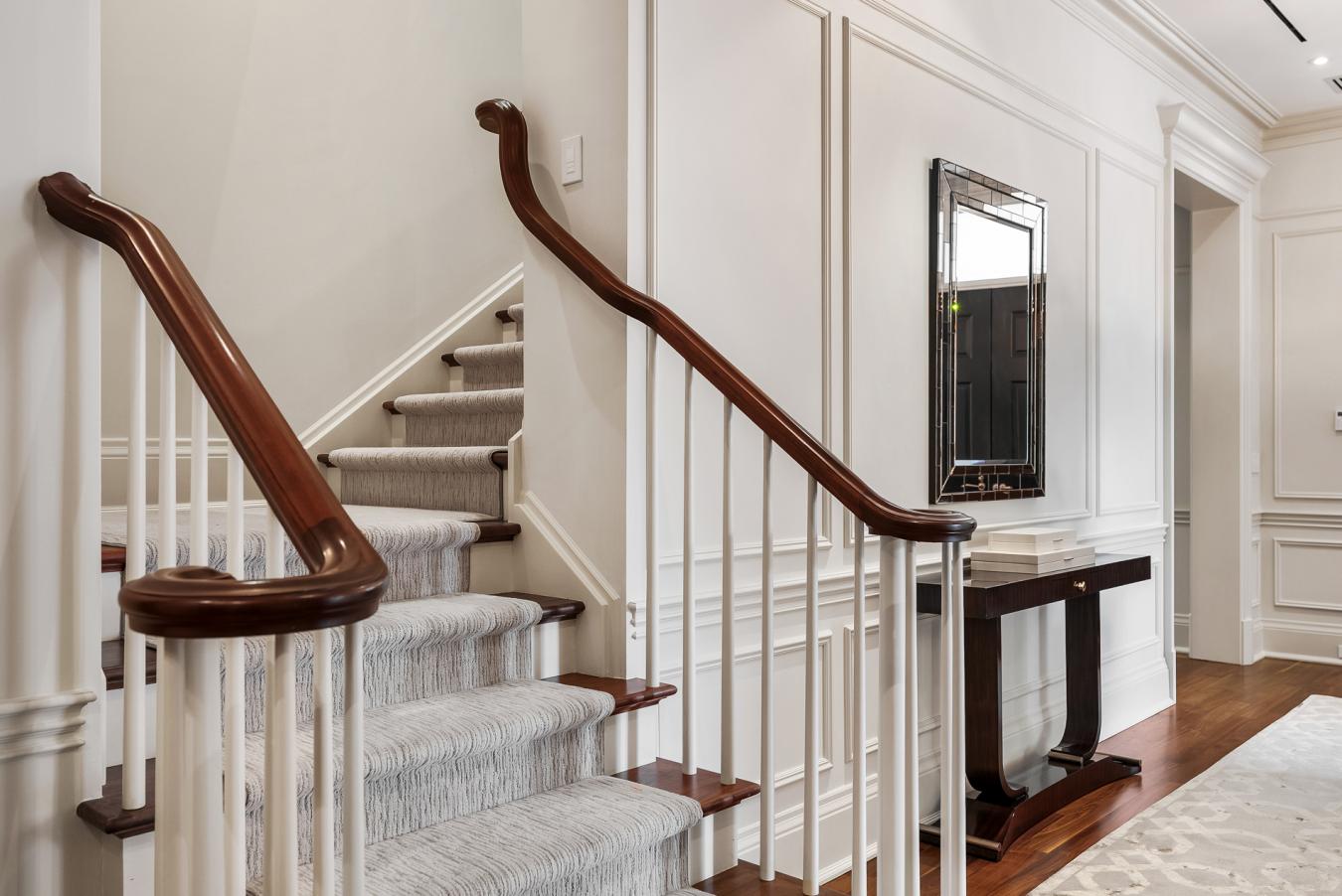 1 St Thomas St, Toronto, ON, M5S 3M5, Canada, 2 Bedrooms Bedrooms, ,3 BathroomsBathrooms,Residential,For Sale,1 St Thomas St,1670480