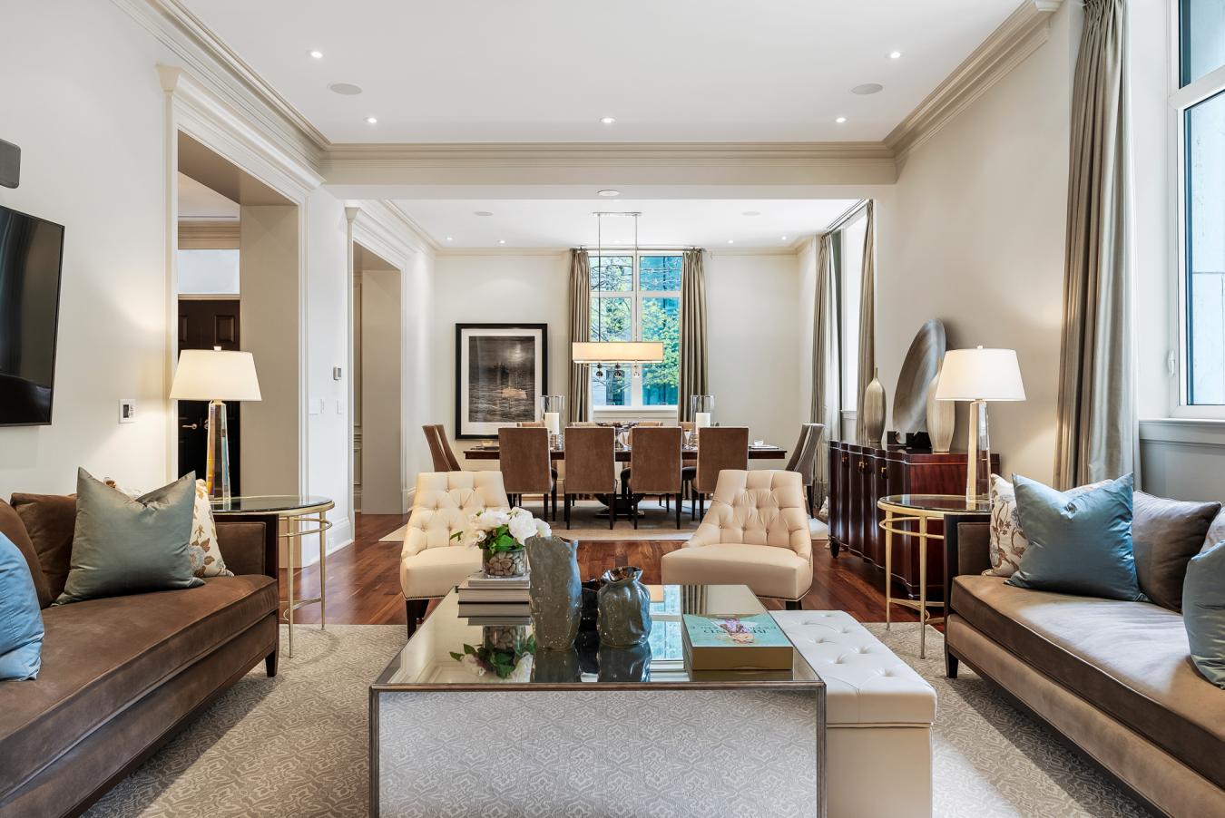 1 St Thomas St, Toronto, ON, M5S 3M5, Canada, 2 Bedrooms Bedrooms, ,3 BathroomsBathrooms,Residential,For Sale,1 St Thomas St,1670480