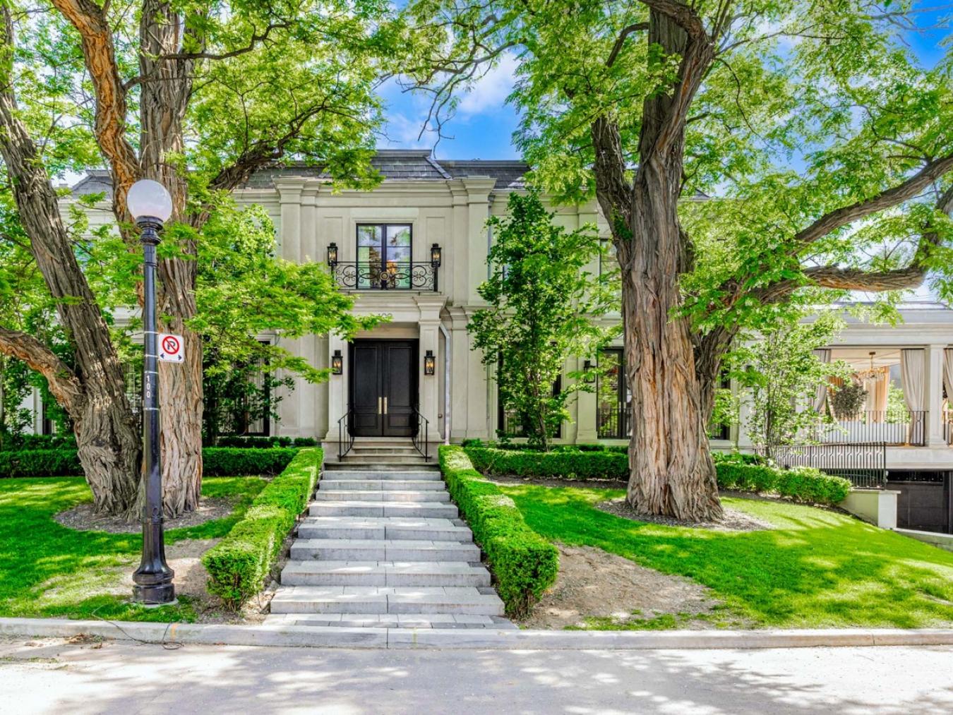 100 Ardwold Gate, Toronto, ON, M5R 2W2, Canada, 4 Bedrooms Bedrooms, ,7 BathroomsBathrooms,Residential,For Sale,100 Ardwold Gate,1670479