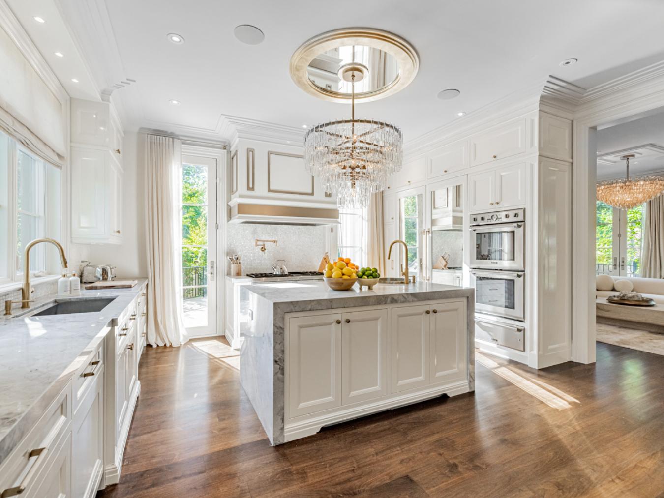 100 Ardwold Gate, Toronto, ON, M5R 2W2, Canada, 4 Bedrooms Bedrooms, ,7 BathroomsBathrooms,Residential,For Sale,100 Ardwold Gate,1670479