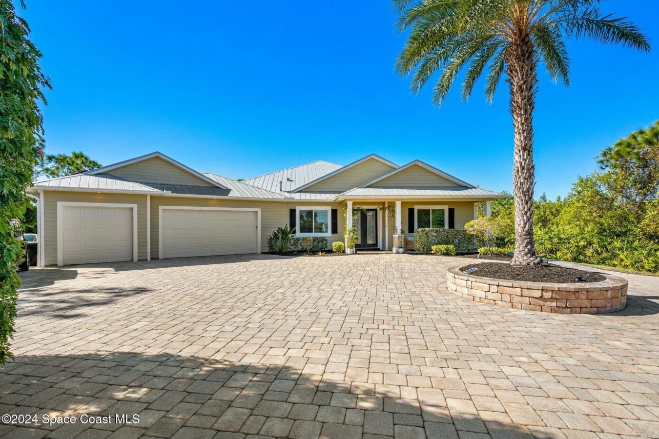 1802 St Andrews Boulevard, Melbourne, Florida, 32940, United States, 5 Bedrooms Bedrooms, ,4 BathroomsBathrooms,Residential,For Sale,1802 St Andrews Boulevard,1670463