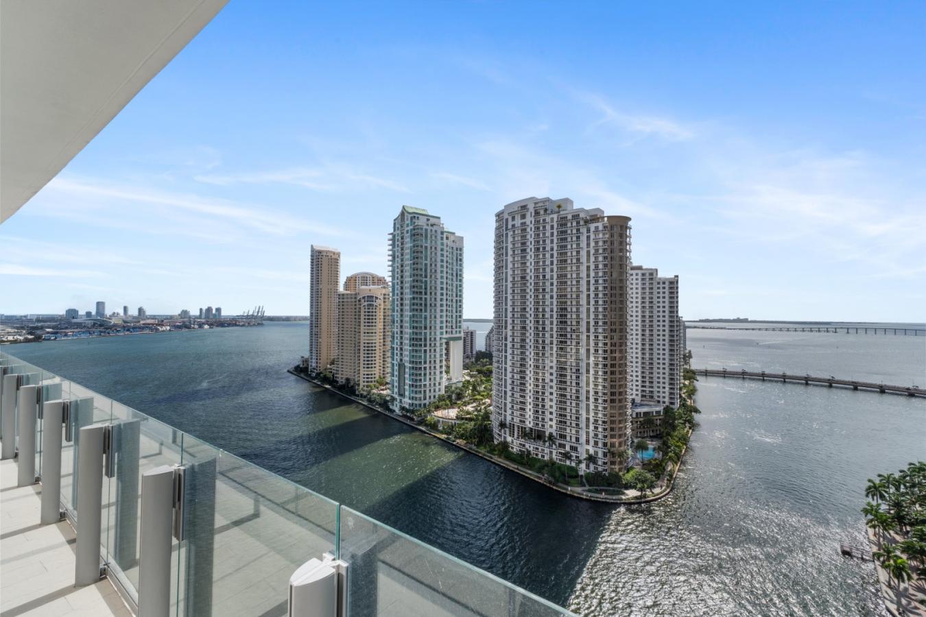 300 Biscayne Way # 2103, Miami, FL, 33131, United States, 3 Bedrooms Bedrooms, ,4 BathroomsBathrooms,Residential,For Sale,300 Biscayne Way # 2103,1671602