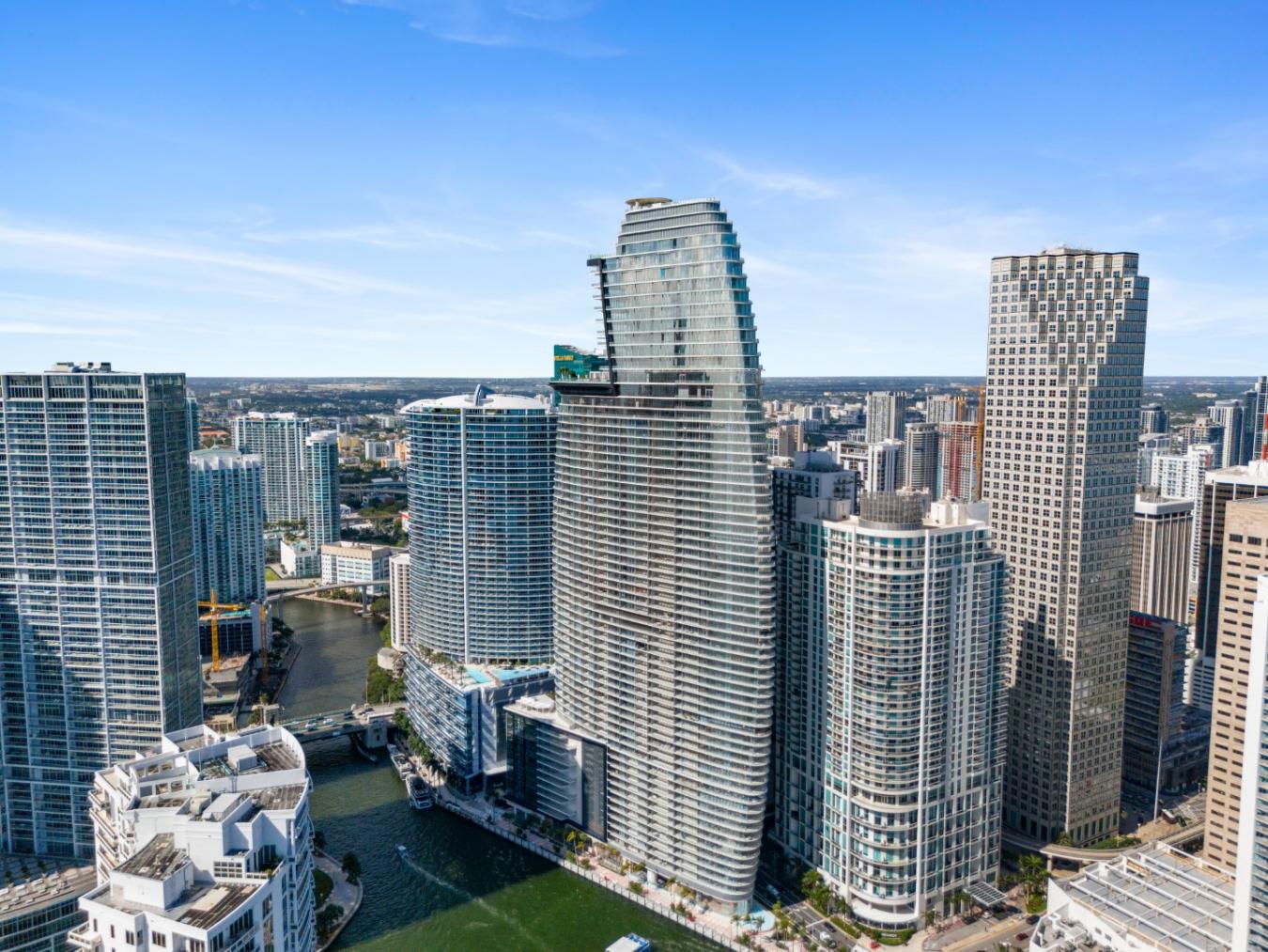 300 Biscayne Way # 2103, Miami, FL, 33131, United States, 3 Bedrooms Bedrooms, ,4 BathroomsBathrooms,Residential,For Sale,300 Biscayne Way # 2103,1671602