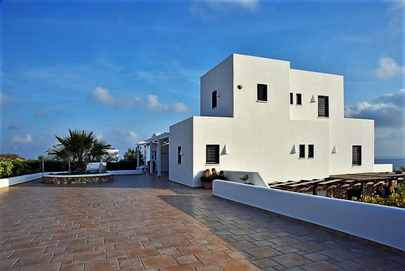 Cyclades/Santorini, Thira, Greece, 5 Bedrooms Bedrooms, ,7 BathroomsBathrooms,Residential,For Sale,Cyclades/Santorini,1673834 Cyclades/Santorini, Thira, Greece, 5 Bedrooms Bedrooms, ,7 BathroomsBathrooms,Residential,For Sale,Cyclades/Santorini,1673834