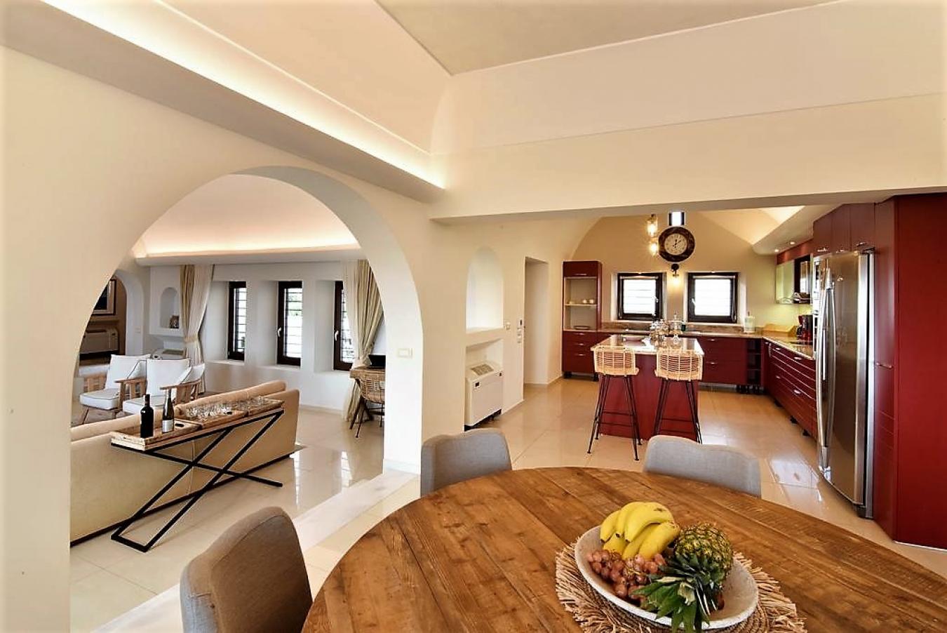 Cyclades/Santorini, Thira, Greece, 5 Bedrooms Bedrooms, ,7 BathroomsBathrooms,Residential,For Sale,Cyclades/Santorini,1673834