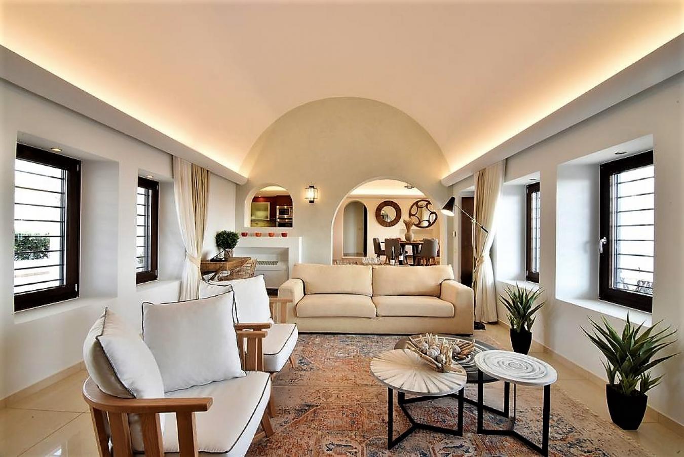 Cyclades/Santorini, Thira, Greece, 5 Bedrooms Bedrooms, ,7 BathroomsBathrooms,Residential,For Sale,Cyclades/Santorini,1673834