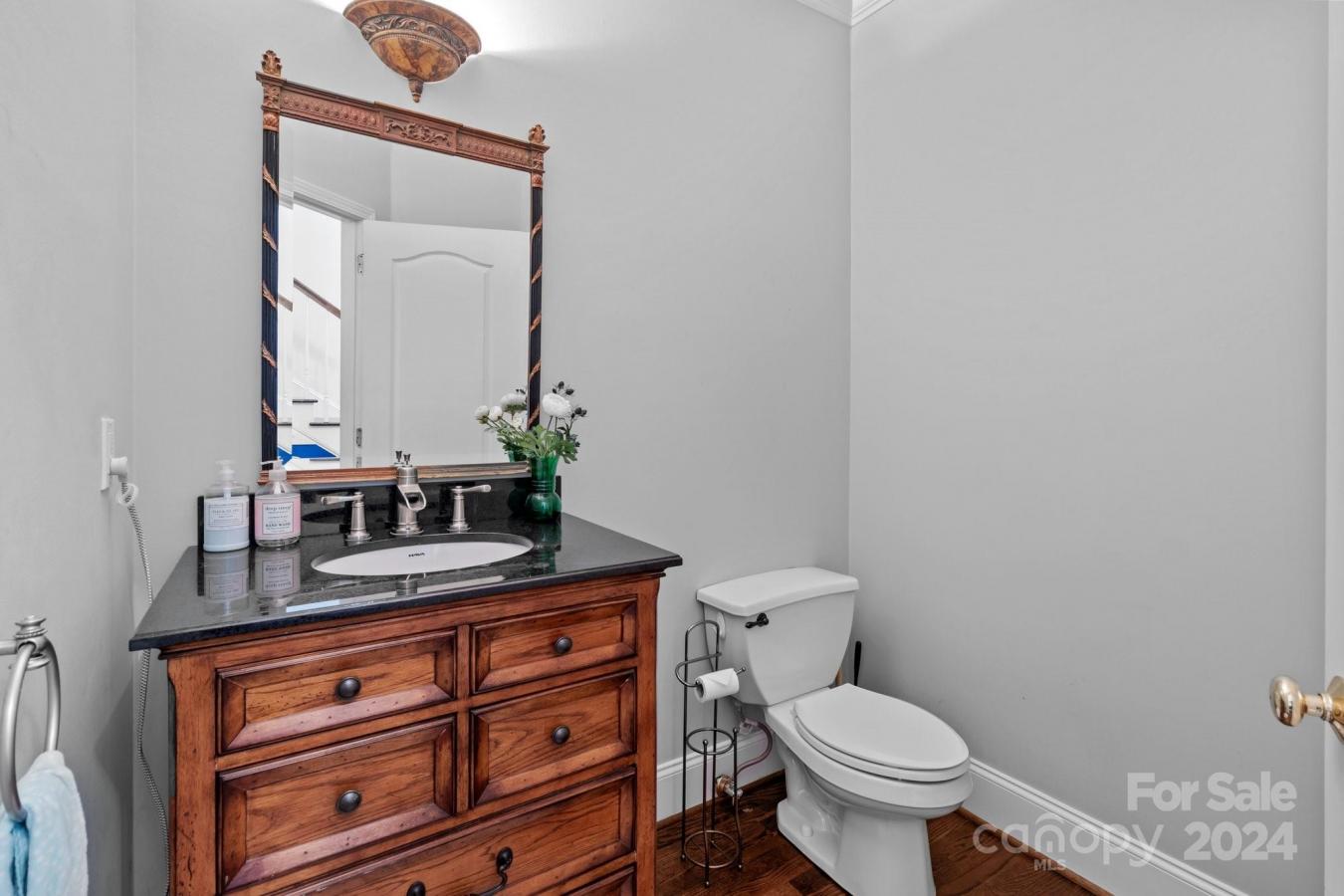 5303 Shasta Hill, Charlotte, NC, 28211, United States, 4 Bedrooms Bedrooms, ,2 BathroomsBathrooms,Residential,For Sale,5303 Shasta Hill,1673824