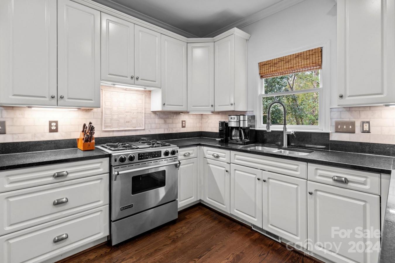 5303 Shasta Hill, Charlotte, NC, 28211, United States, 4 Bedrooms Bedrooms, ,2 BathroomsBathrooms,Residential,For Sale,5303 Shasta Hill,1673824