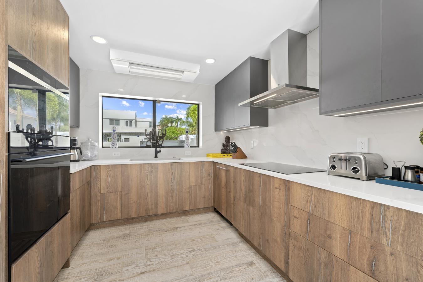 3304 NE 15th Ct, FORT LAUDERDALE, FL, 33304, United States, 3 Bedrooms Bedrooms, ,2 BathroomsBathrooms,Residential,For Sale,3304 NE 15th Ct,1674382