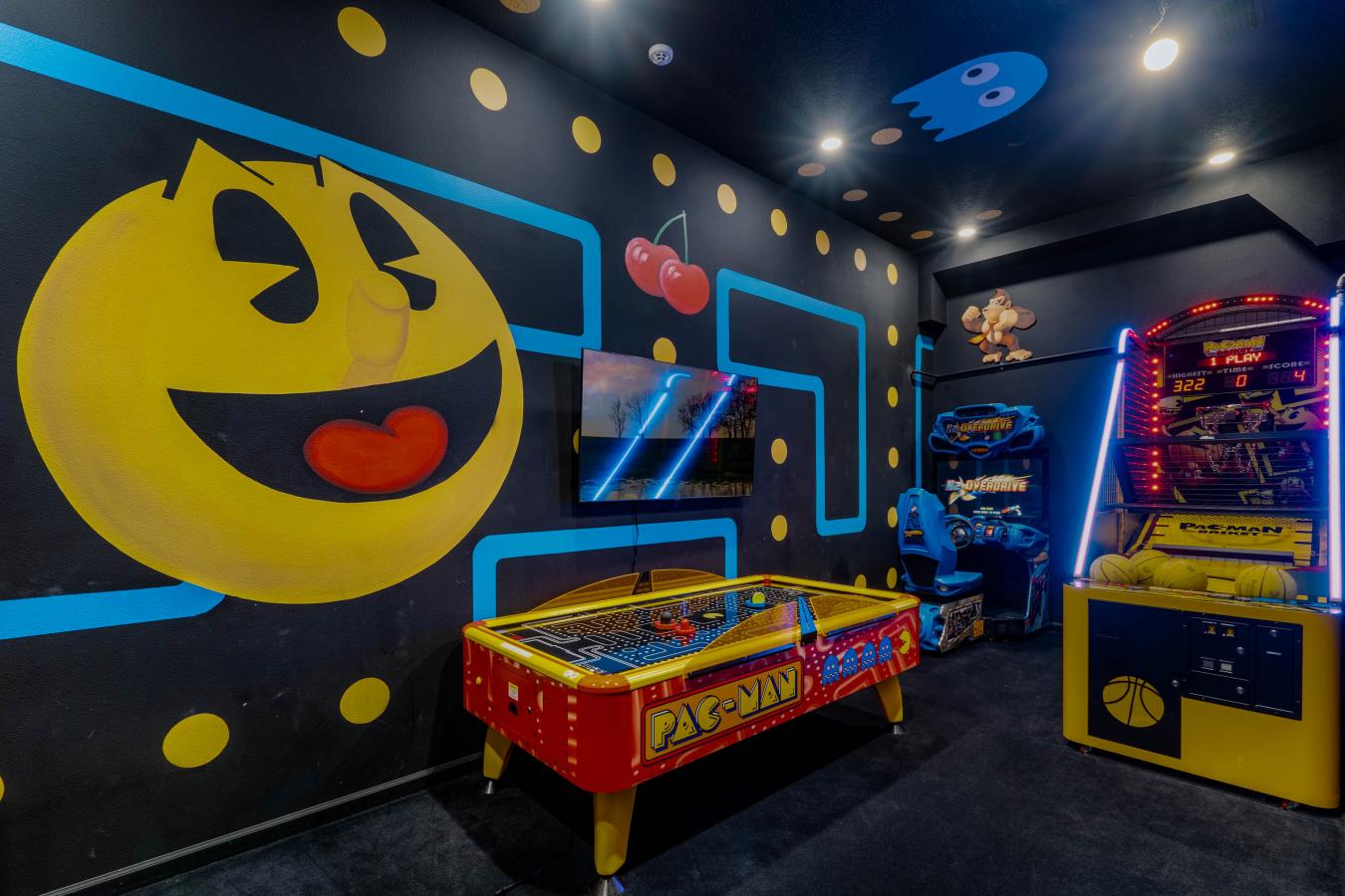 1743 Oak Blossom Drive, Davenport, FL, 33837, United States, 13 Bedrooms Bedrooms, ,10 BathroomsBathrooms,Residential,For Sale,1743 Oak Blossom Drive,1675665