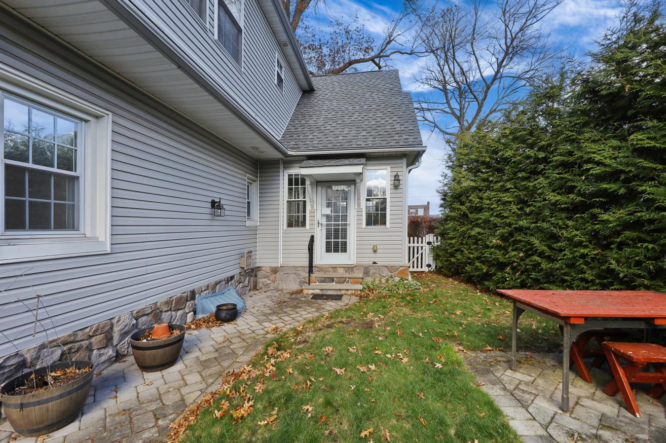 3 Surrey lane, Bergenfield, New Jersey, 07621, United States, 4 Bedrooms Bedrooms, ,4 BathroomsBathrooms,Residential,For Sale,3 Surrey lane,1675658