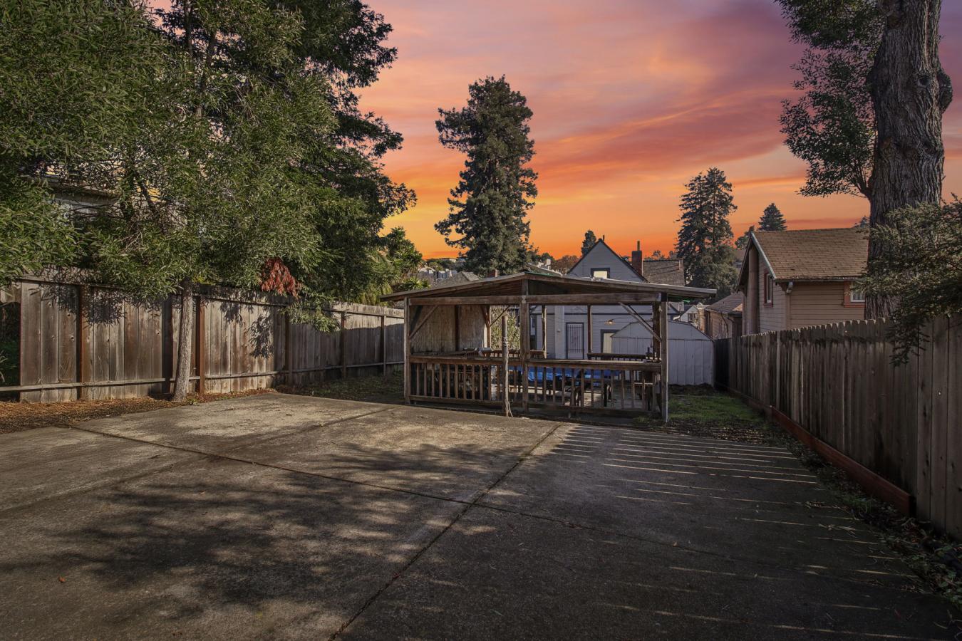 3133 Harrison Street, Oakland, CA, 94611, United States, 4 Bedrooms Bedrooms, ,2 BathroomsBathrooms,Residential,For Sale,3133 Harrison Street,1676199