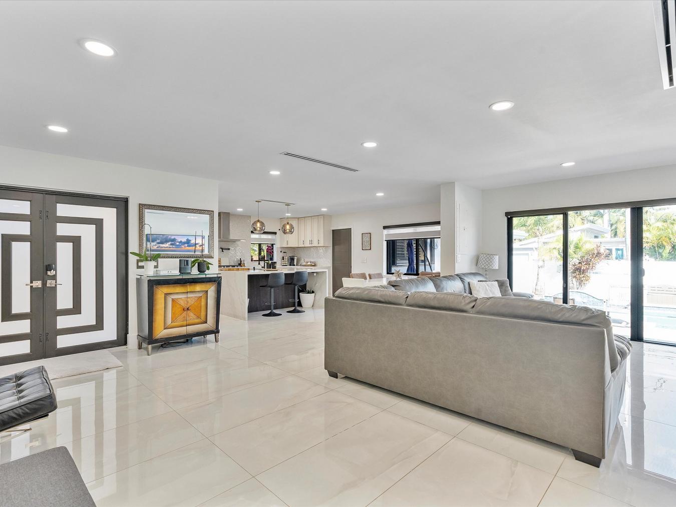 1355 Hollywood Boulevard, Hollywood, Florida, 33019, United States, 3 Bedrooms Bedrooms, ,2 BathroomsBathrooms,Residential,For Sale,1355 Hollywood Boulevard,1676195