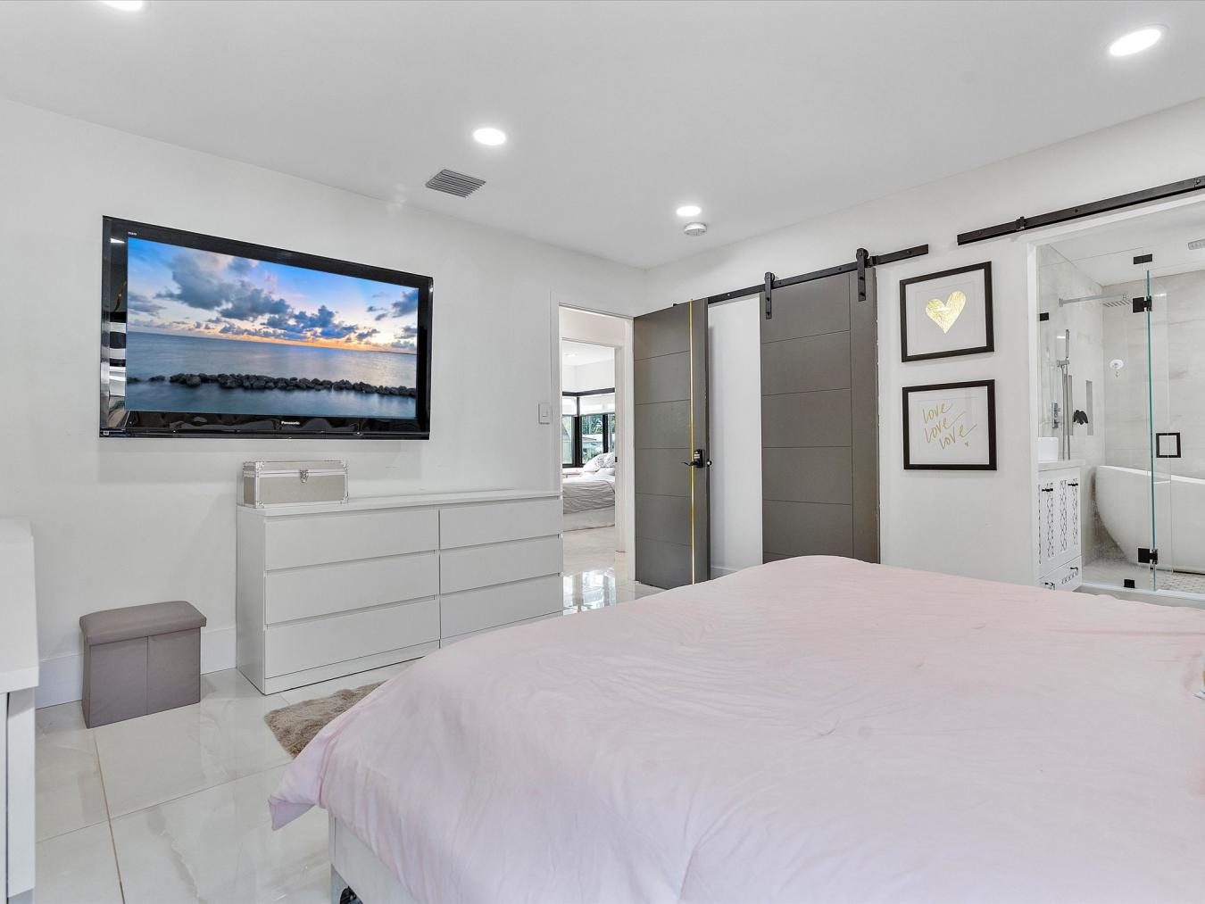 1355 Hollywood Boulevard, Hollywood, Florida, 33019, United States, 3 Bedrooms Bedrooms, ,2 BathroomsBathrooms,Residential,For Sale,1355 Hollywood Boulevard,1676195