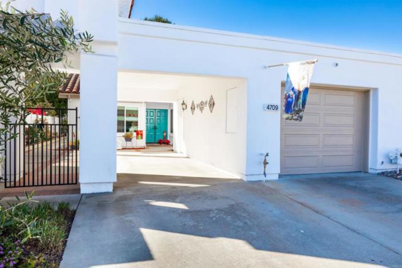 4709 Adra, Oceanside, California, 92056, United States, 2 Bedrooms Bedrooms, ,2 BathroomsBathrooms,Residential,For Sale,4709 Adra,1676183