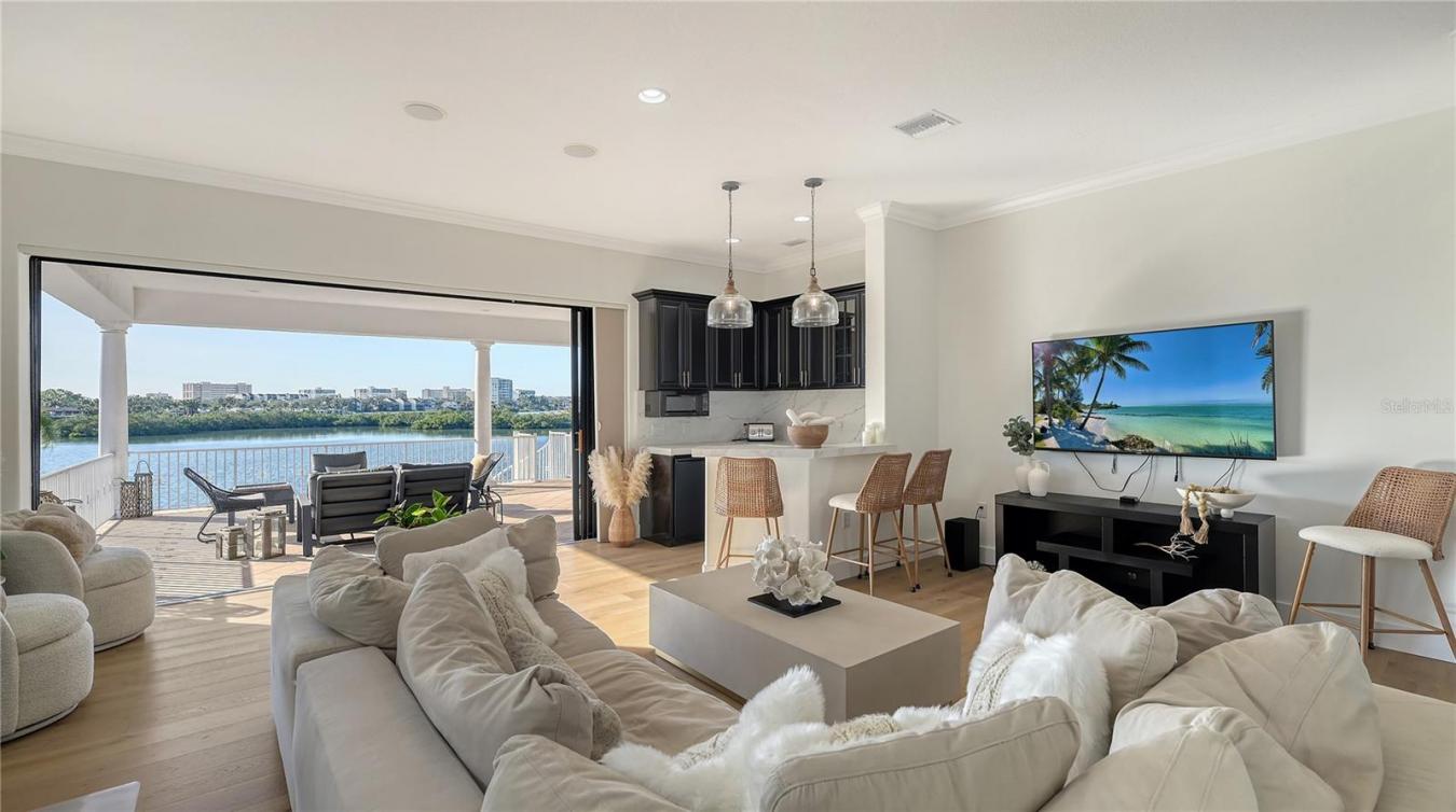 6330 HOLLYWOOD BOULEVARD, SARASOTA, Florida, 34231, United States, 6 Bedrooms Bedrooms, ,4 BathroomsBathrooms,Residential,For Sale,6330 HOLLYWOOD BOULEVARD,1681188