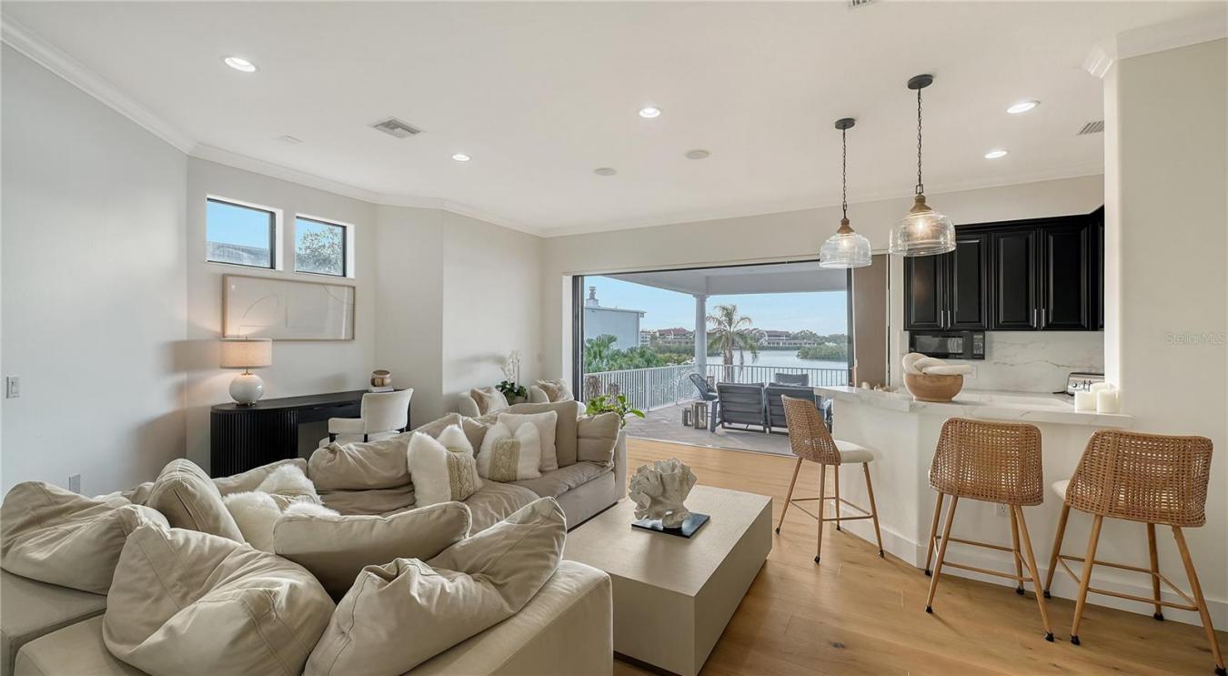 6330 HOLLYWOOD BOULEVARD, SARASOTA, Florida, 34231, United States, 6 Bedrooms Bedrooms, ,4 BathroomsBathrooms,Residential,For Sale,6330 HOLLYWOOD BOULEVARD,1681188