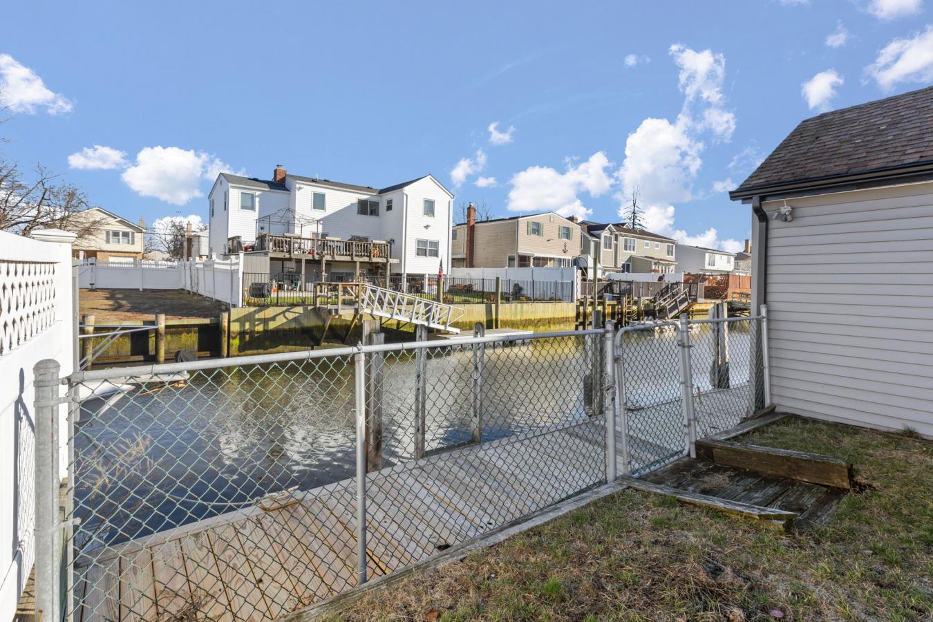 715 Farmers Avenue, Bellmore, New York, 11710, United States, 3 Bedrooms Bedrooms, ,2 BathroomsBathrooms,Residential,For Sale,715 Farmers Avenue,1681401