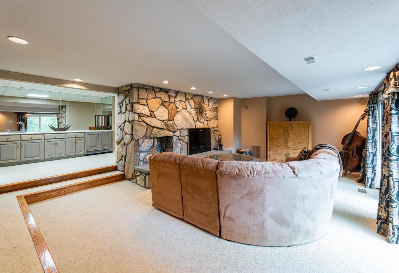 225 Perry Rd, Rindge, New Hampshire, 03461, United States, 4 Bedrooms Bedrooms, ,5 BathroomsBathrooms,Residential,For Sale,225 Perry Rd,1682056