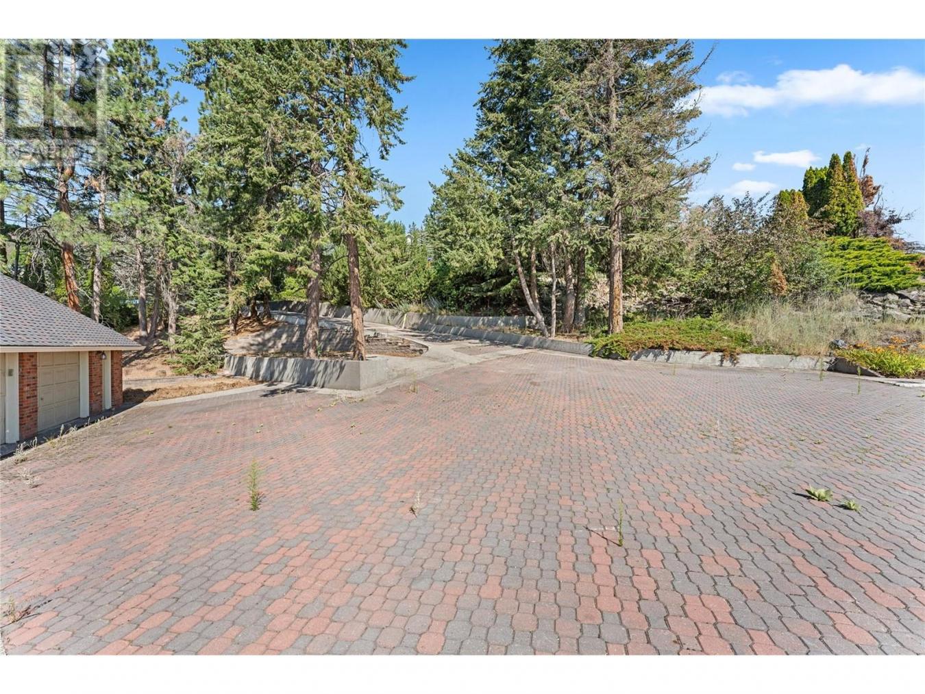 929 Guest Road, West Kelowna, BC, V1Z2L3, Canada, ,Residential,For Sale,929 Guest Road,1682055