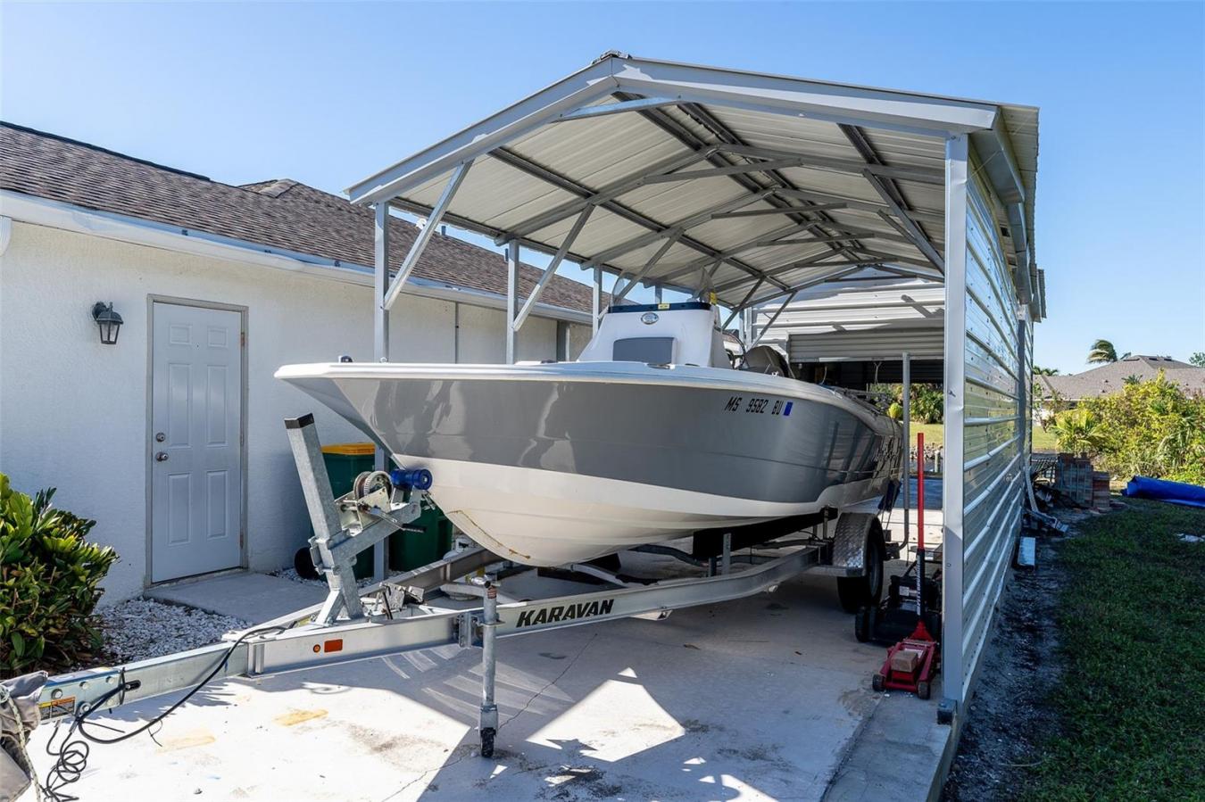 9300 MIAMI CIRCLE, PORT CHARLOTTE, Florida, 33981, United States, 3 Bedrooms Bedrooms, ,2 BathroomsBathrooms,Residential,For Sale,9300 MIAMI CIRCLE,1682041