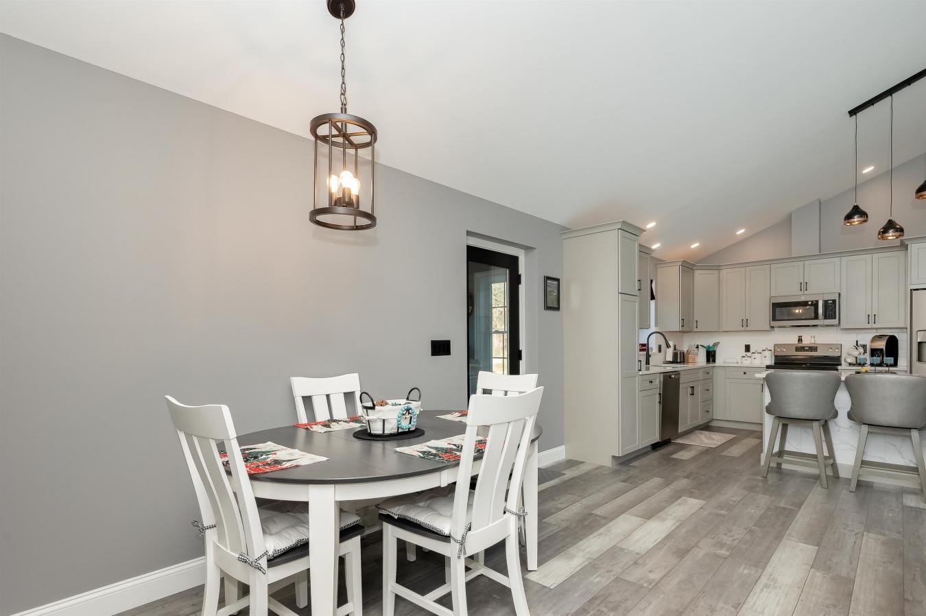 19 Whippoorwill, Somersworth, New Hampshire, 03878, United States, 3 Bedrooms Bedrooms, ,1 BathroomBathrooms,Residential,For Sale,19 Whippoorwill,1684149