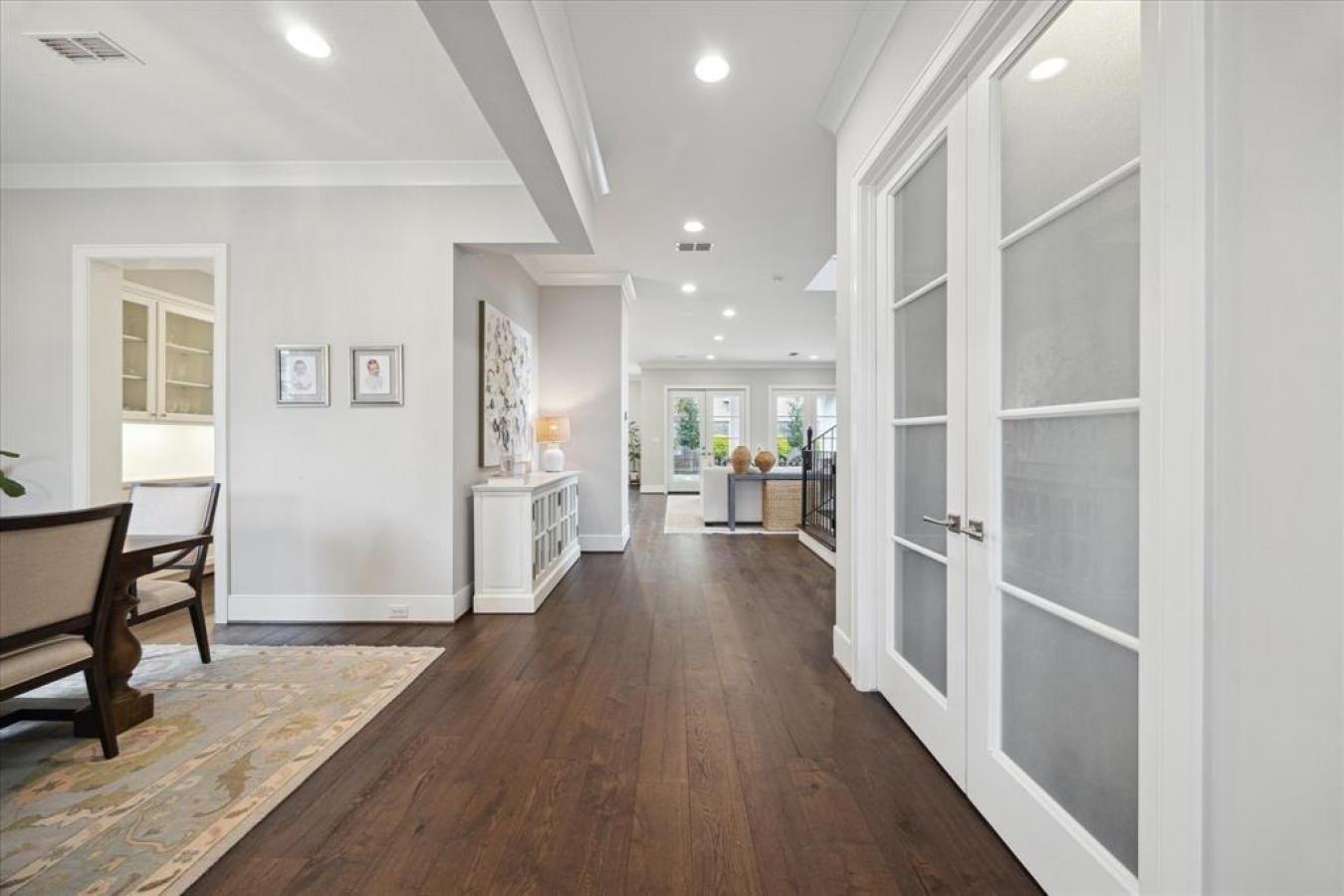 2401 Briarhurst Drive, Houston, TX, 77057, United States, 4 Bedrooms Bedrooms, ,5 BathroomsBathrooms,Residential,For Sale,2401 Briarhurst Drive,1685799