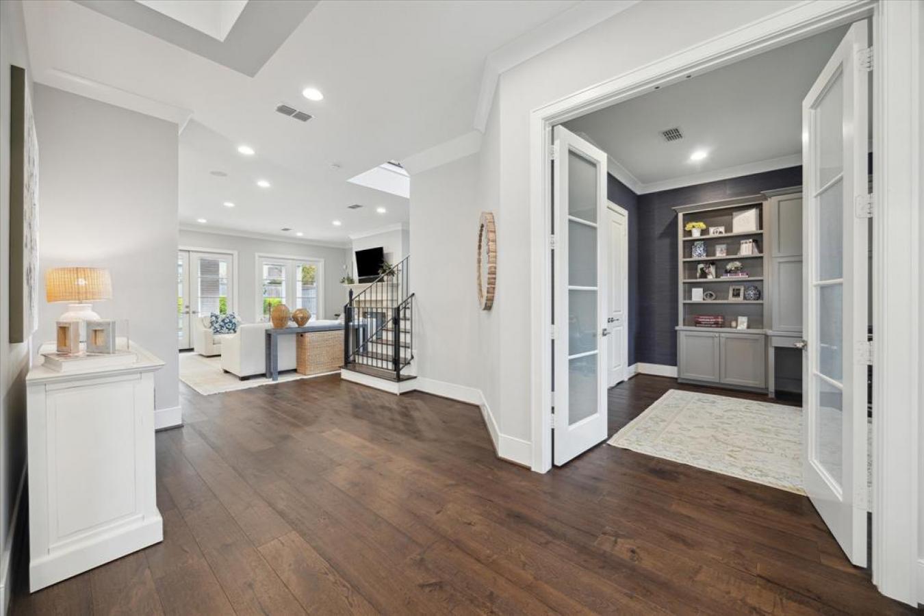 2401 Briarhurst Drive, Houston, TX, 77057, United States, 4 Bedrooms Bedrooms, ,5 BathroomsBathrooms,Residential,For Sale,2401 Briarhurst Drive,1685799