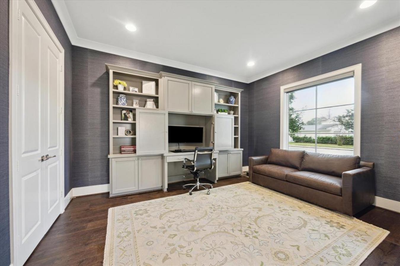 2401 Briarhurst Drive, Houston, TX, 77057, United States, 4 Bedrooms Bedrooms, ,5 BathroomsBathrooms,Residential,For Sale,2401 Briarhurst Drive,1685799