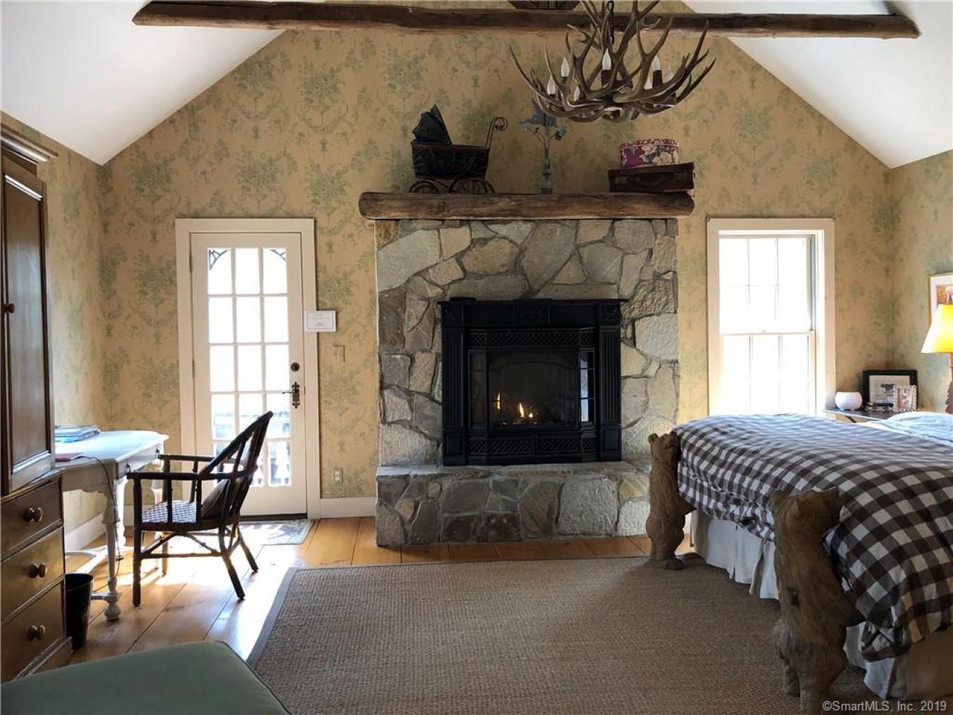 4 Partrick Lane, Westport, Connecticut, 06880, United States, 3 Bedrooms Bedrooms, ,4 BathroomsBathrooms,Residential,For Sale,4 Partrick Lane,1687879