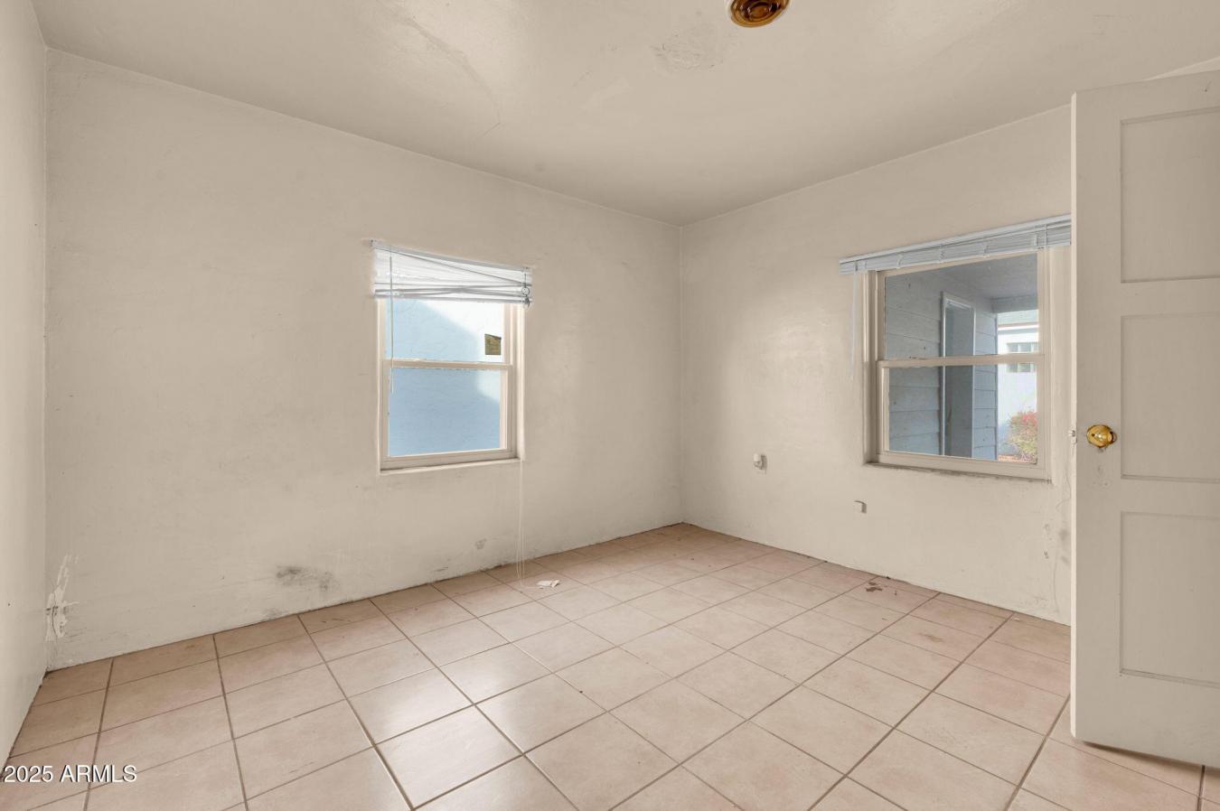 1026 E CLARENDON Avenue, Phoenix, AZ, 85014, United States, ,Residential,For Sale,1026 E CLARENDON Avenue,1685783